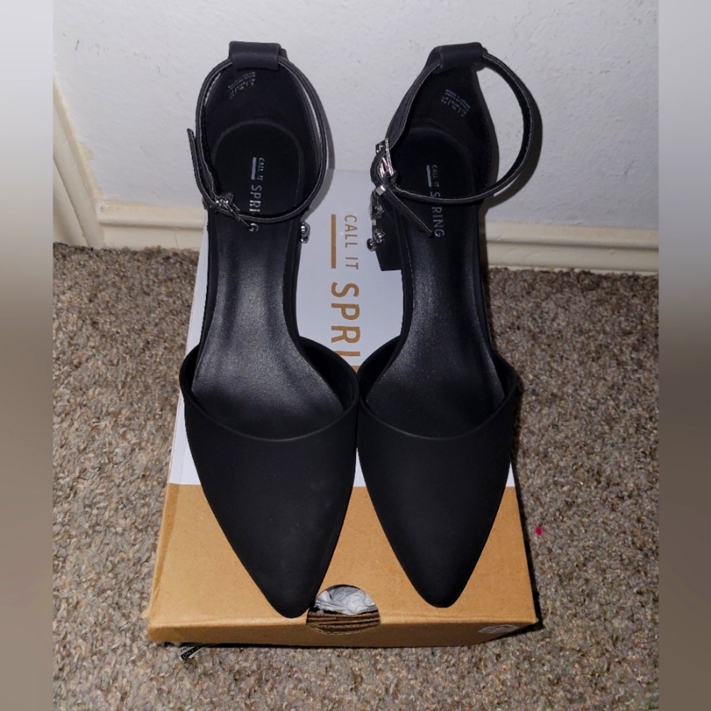 Call it Spring- Travis Size 8.5 - Picture 4 of 4